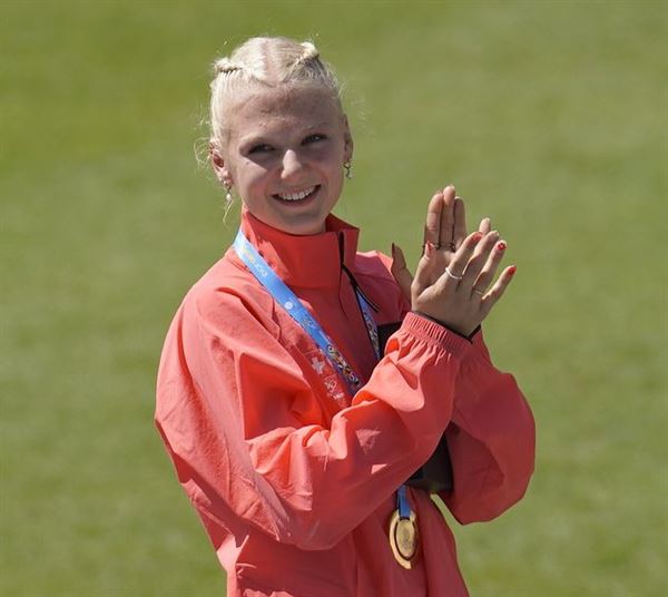 athlete portrait image 154380
